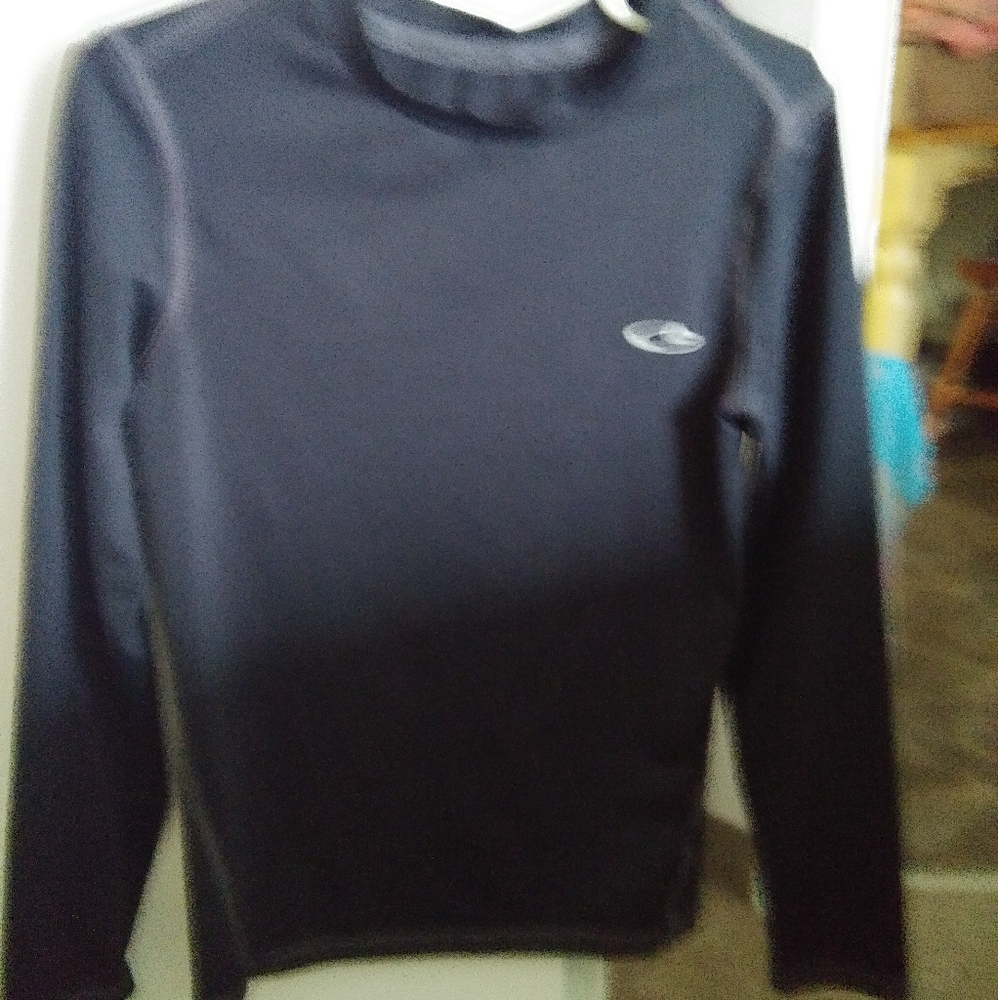 Size 6/7 powercore sports shirt